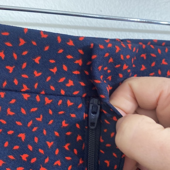Banana Republic Women Avery Pant Size 4 Navy Red Straight Fit Patterned Mid Rise - Picture 6 of 13